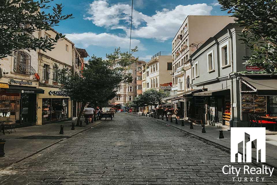 Istanbul streets in day-time